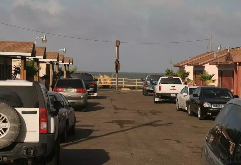 Hotelli Bayfront Cottages