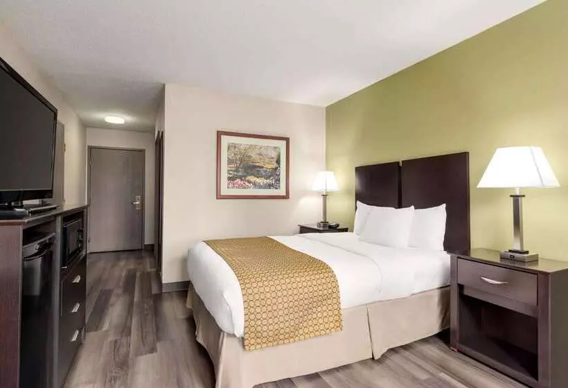 ホテル Baymont By Wyndham Monroe