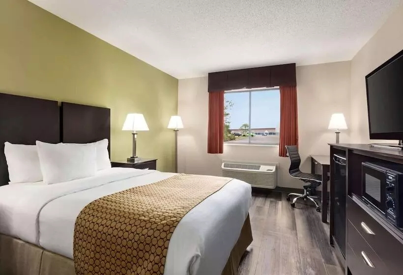 ホテル Baymont By Wyndham Monroe