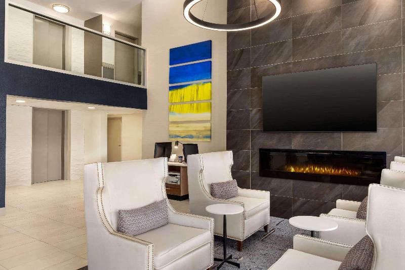 בית מלון כפרי Baymont By Wyndham Owatonna