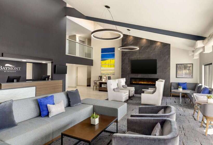 בית מלון כפרי Baymont By Wyndham Owatonna