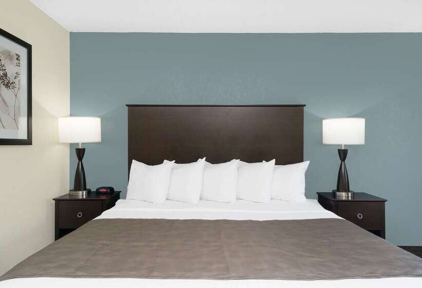 בית מלון כפרי Baymont By Wyndham Owatonna