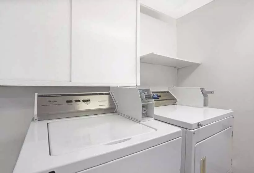 ホテル Days Inn By Wyndham Seattle North Of Downtown