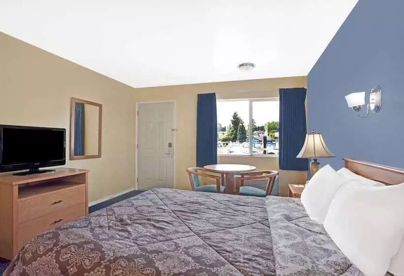 فندق Days Inn By Wyndham Seattle North Of Downtown