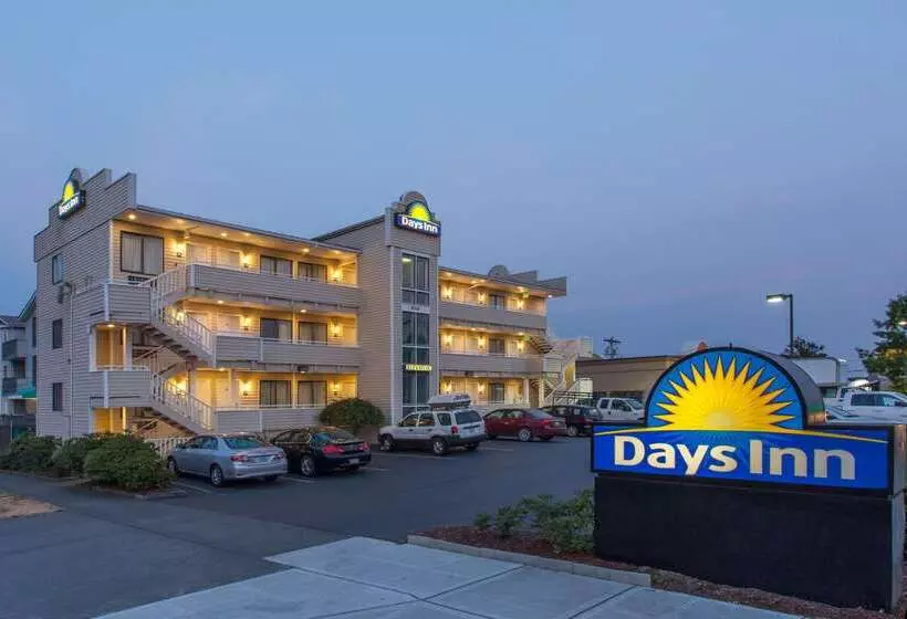 فندق Days Inn By Wyndham Seattle North Of Downtown