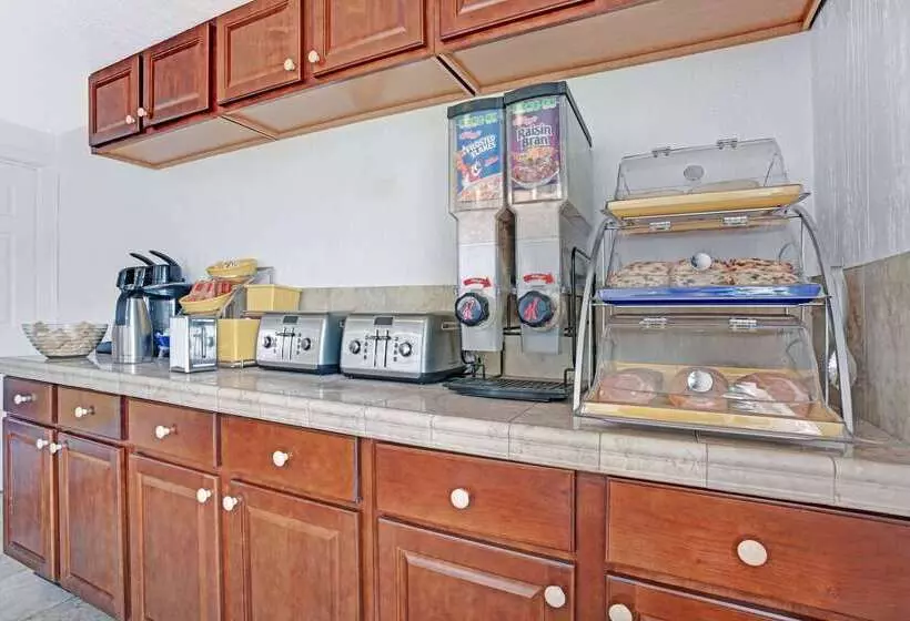 ホテル Days Inn By Wyndham Seattle North Of Downtown