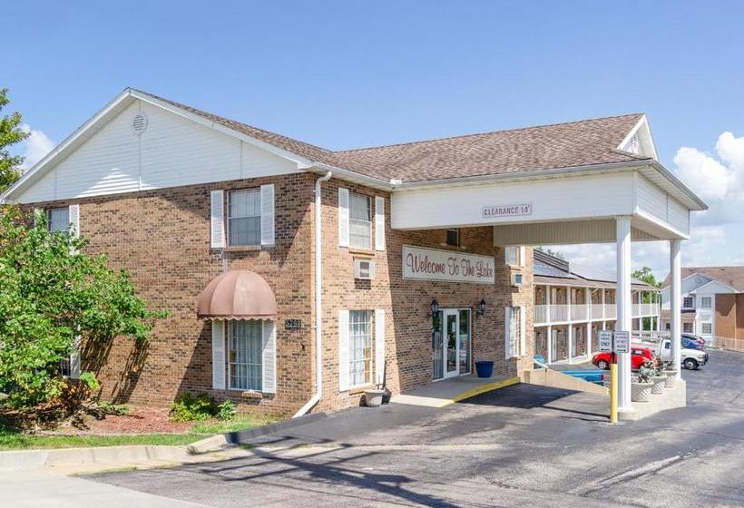 فندق Econo Lodge Inn & Suites Lake of the Ozarks