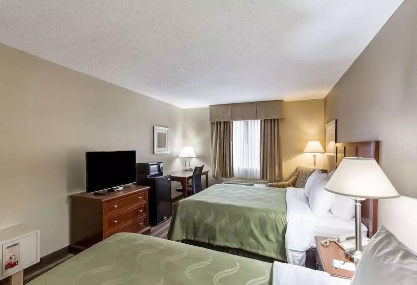 Отель Quality Inn