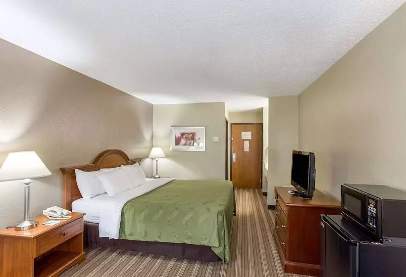 Отель Quality Inn