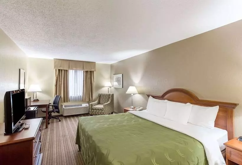 Отель Quality Inn