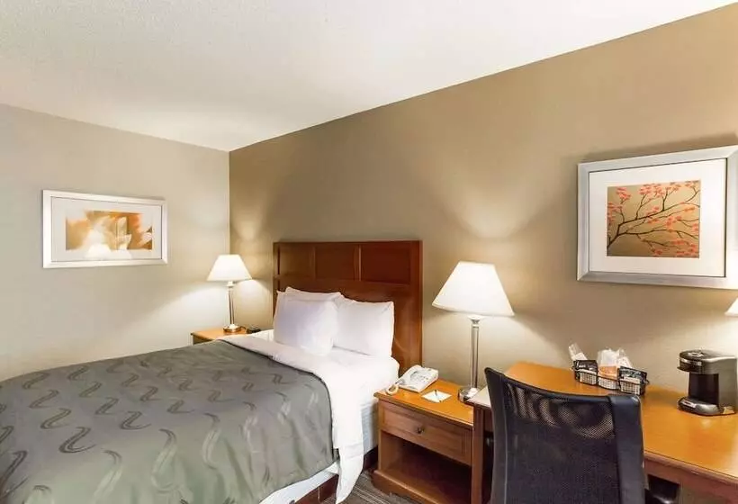 Отель Quality Inn