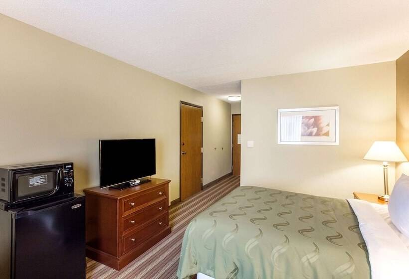 Отель Quality Inn