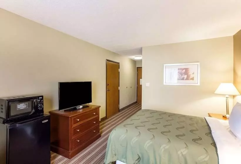 Отель Quality Inn