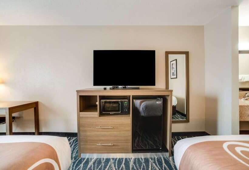 Отель Quality Inn