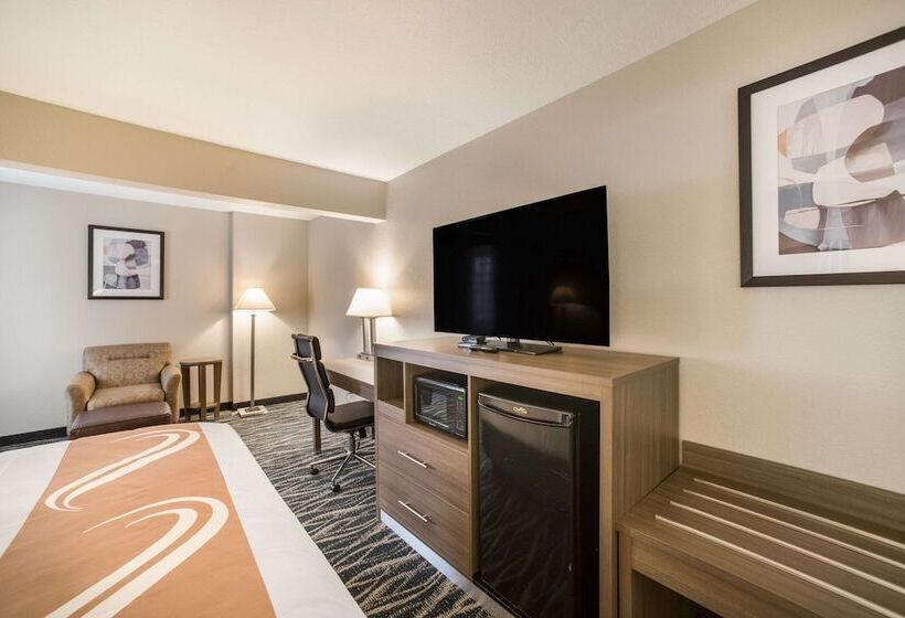 Отель Quality Inn