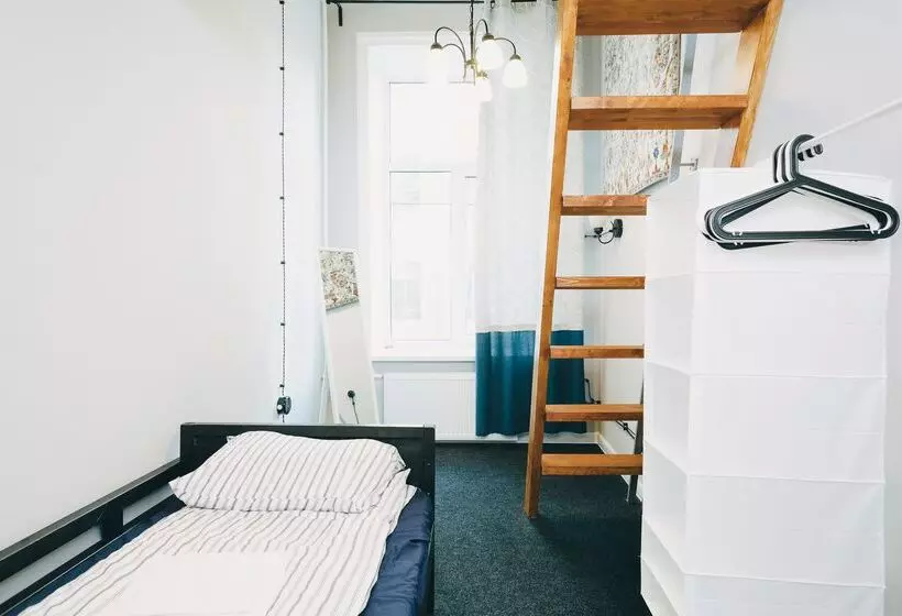 Hostel No Rain No Pain