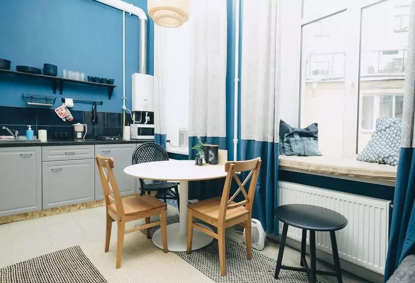 Hostel No Rain No Pain