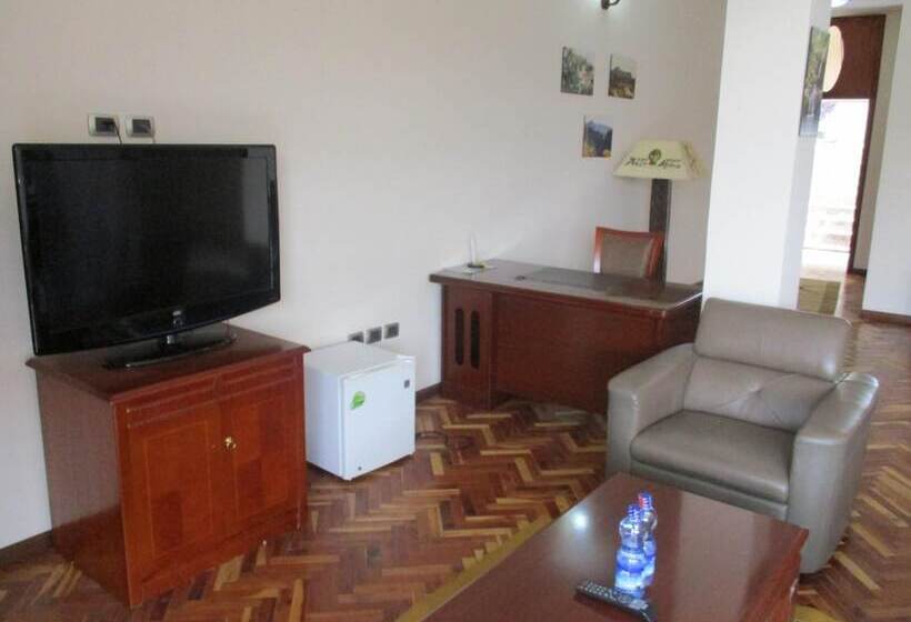 Asham Africa Hotel And Resort