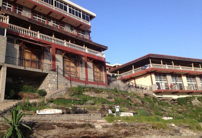 Asham Africa Hotel And Resort