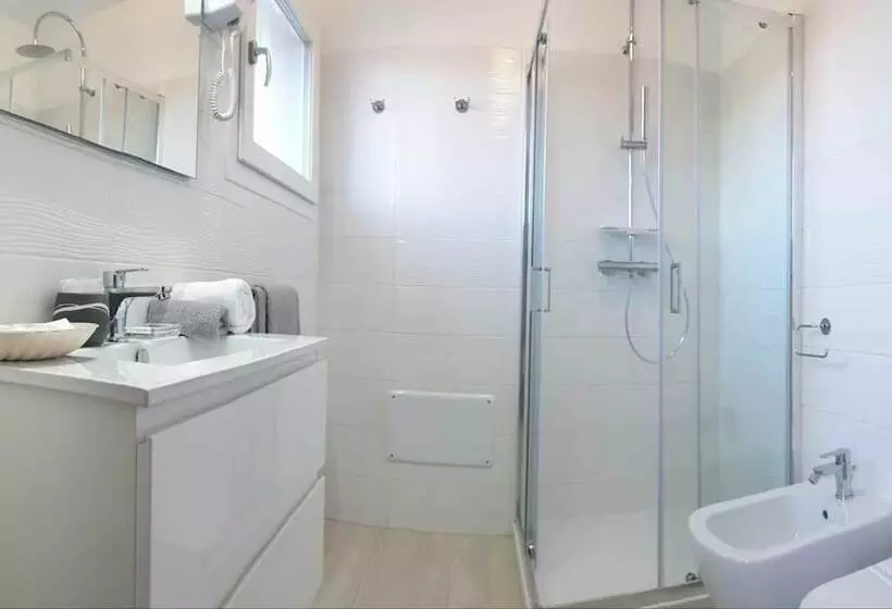 Crystal B&b
