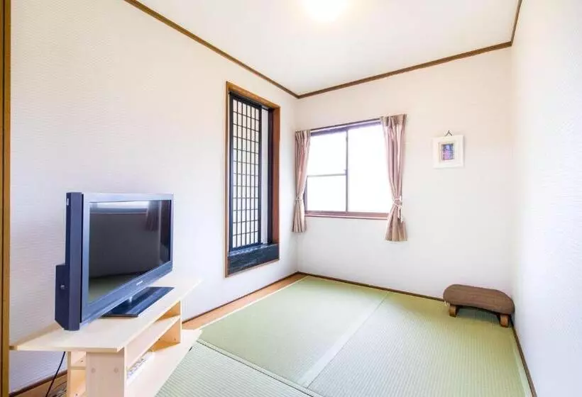 Seaside Pension Petit Shirahama