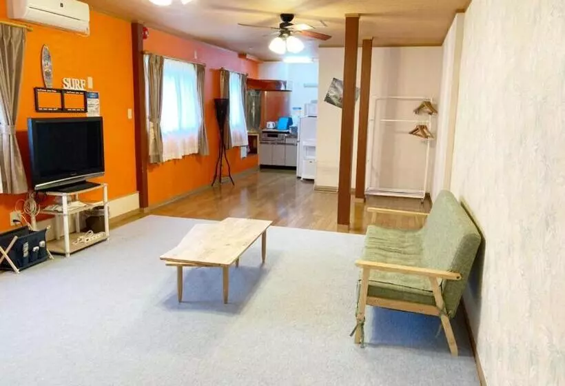 Seaside Pension Petit Shirahama