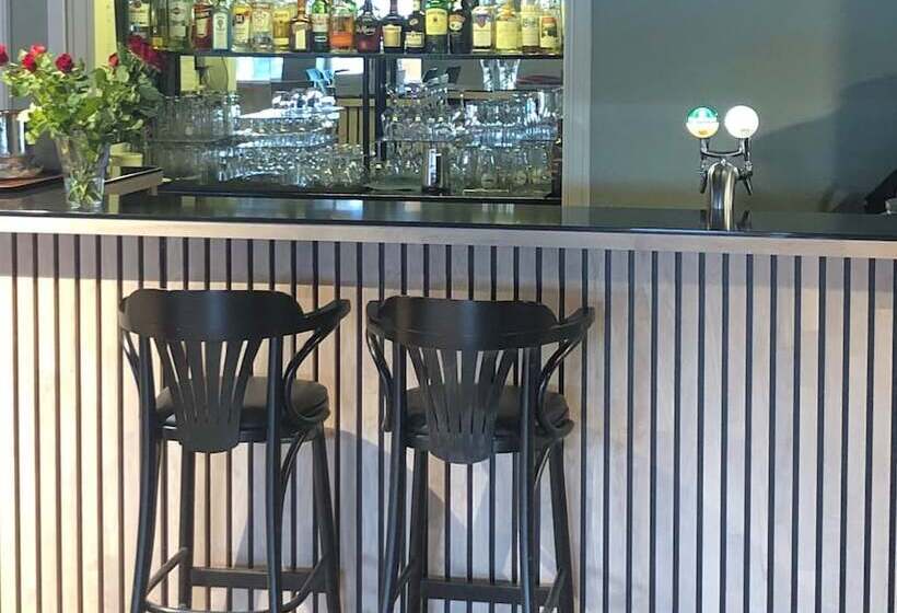 Storebaug Hotell & Kro