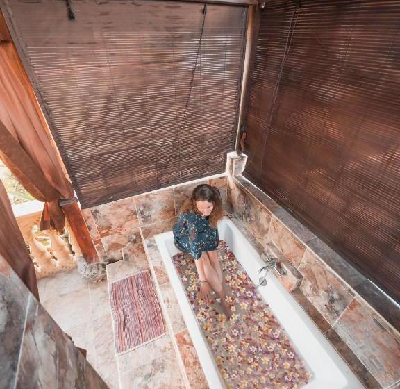 ベッドアンドブレックファースト Lovina Palace