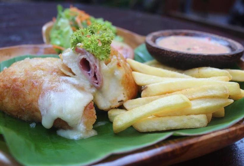 ベッドアンドブレックファースト Lovina Palace