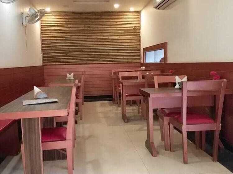 Отель Avalon Taj