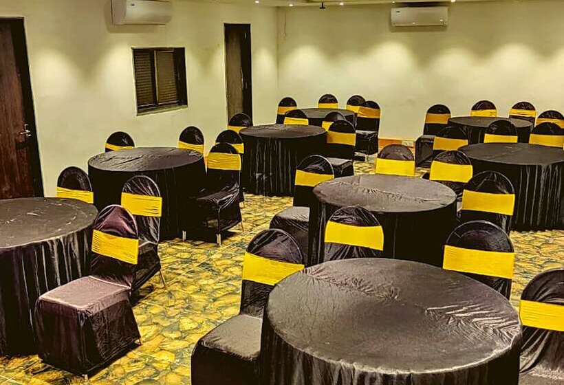 Hotell Hill Forest Resort Lonavala