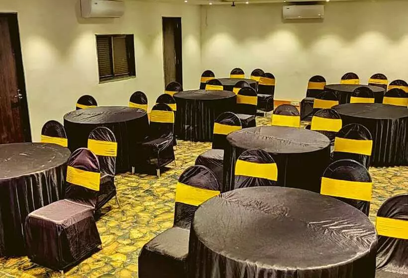 Hotelli Hill Forest Resort Lonavala