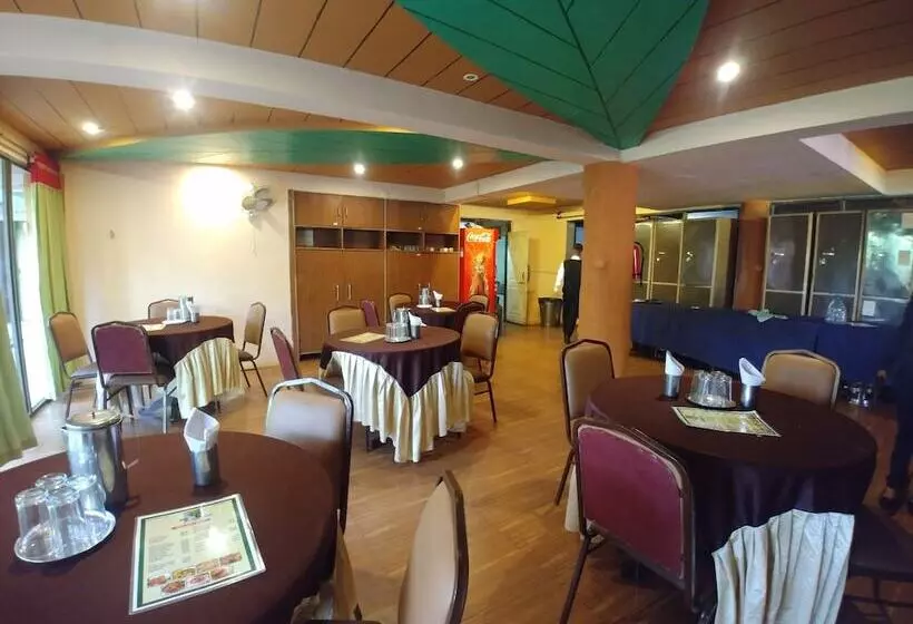Hotelli Hill Forest Resort Lonavala