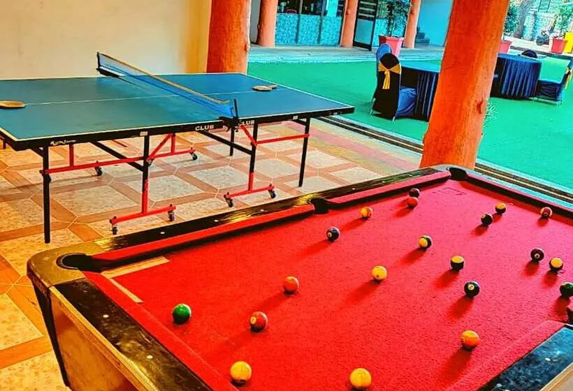 Hotelli Hill Forest Resort Lonavala