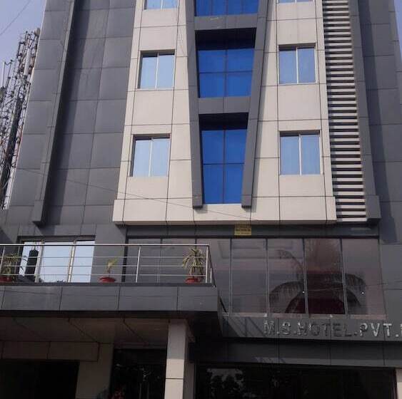 فندق M S