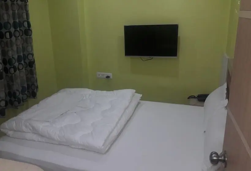 Hotel M S
