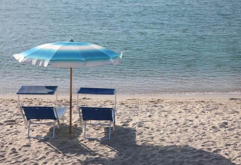 호텔 Riva Del Sole