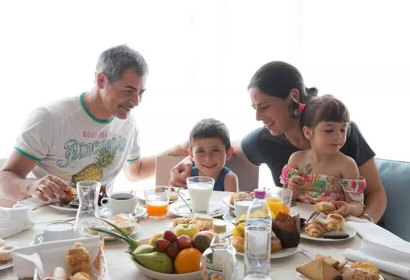 ホテル Riva Del Sole