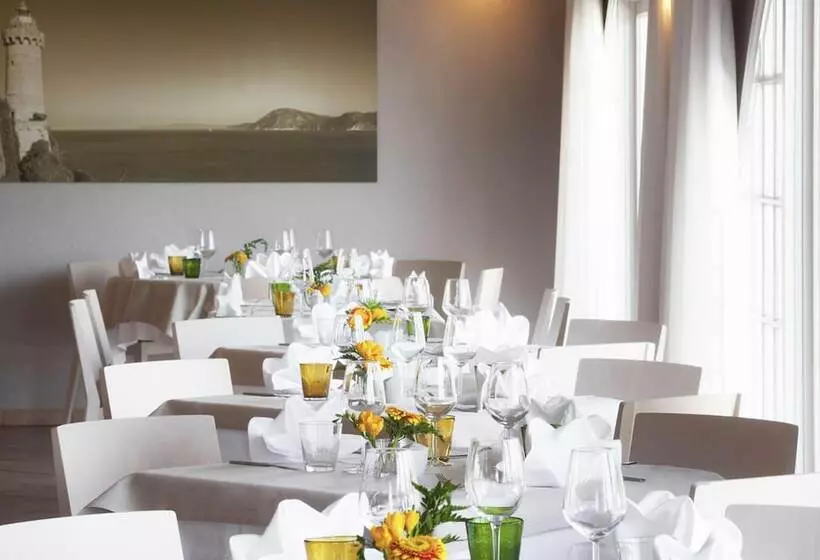 ホテル Riva Del Sole