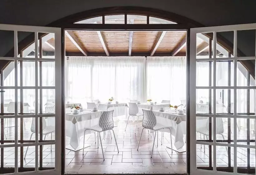 ホテル Riva Del Sole