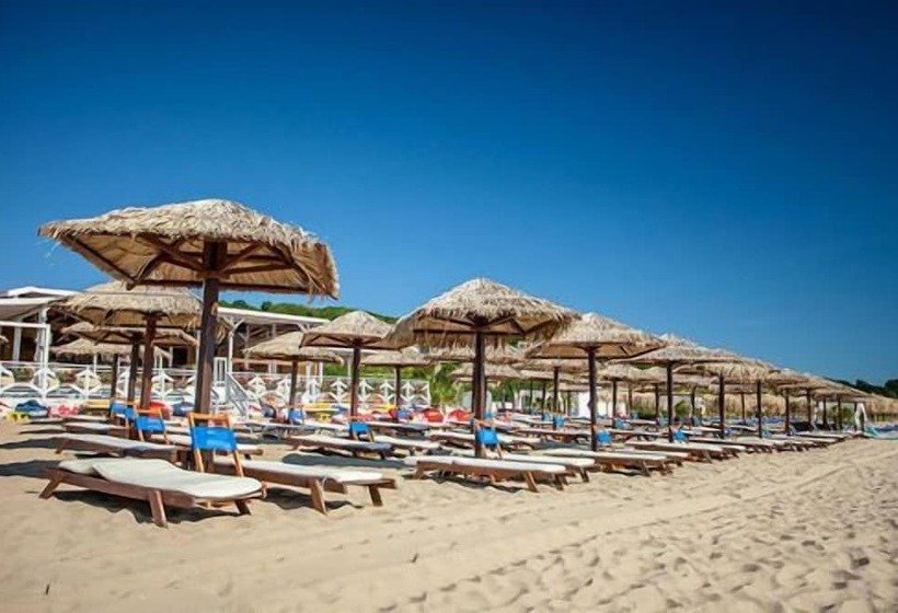 Saint Thomas Apart Complex