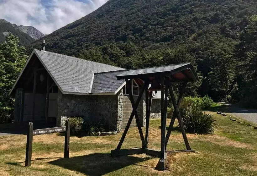 Arthur S Pass Motel & Lodge
