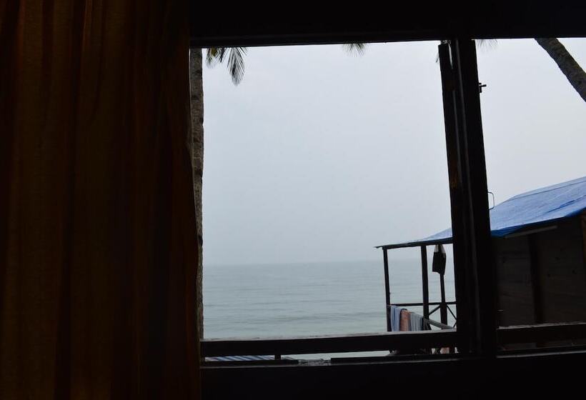 Hotel Royal Touch Beach Huts