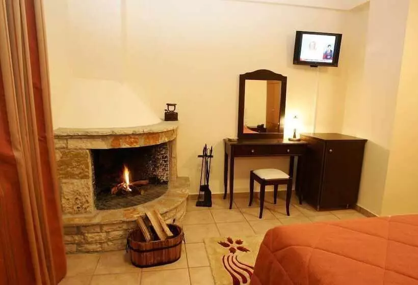 پانسیون Amadriades