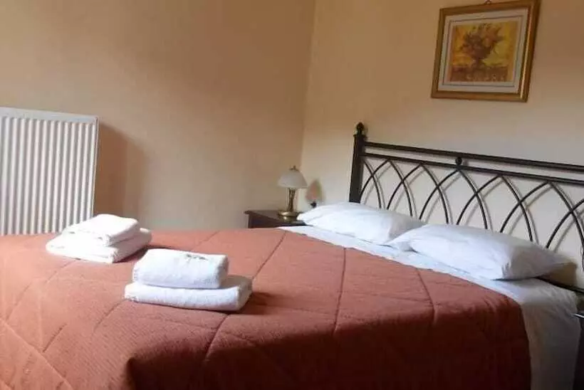 پانسیون Amadriades