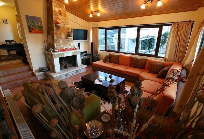 ペンション Amadriades