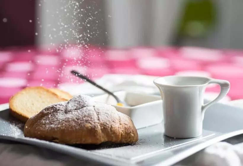 پانسیون Anna Guest House