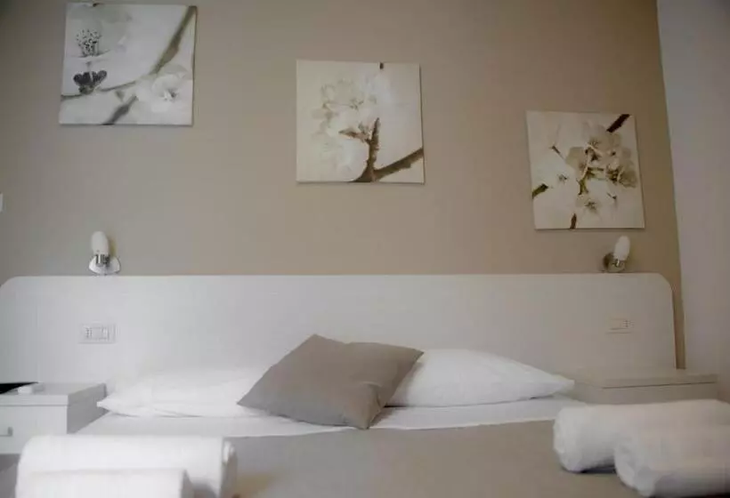 پانسیون Anna Guest House