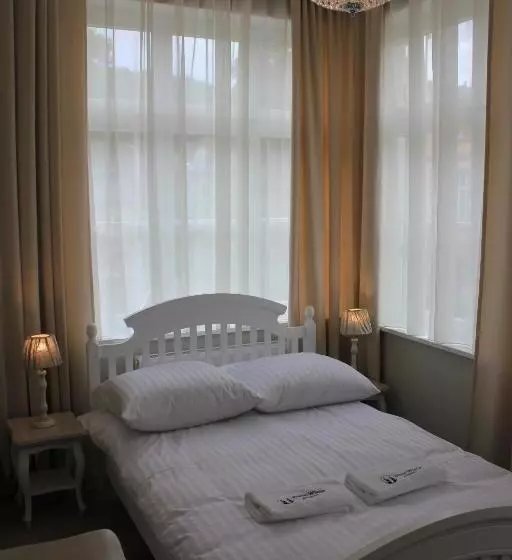 Majatalo Dwie Wieże