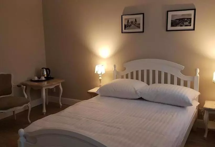 Majatalo Dwie Wieże